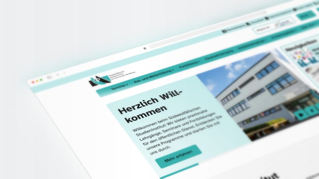 Website des Studieninstituts mit Willkommensnachricht